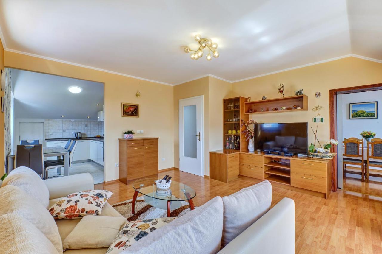 Apartment Dami Mali Lošinj Exterior foto
